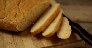 Bezglutenski kruh koji se ne mijesi